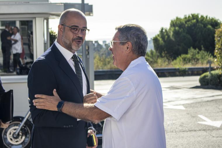 El conseller Buch visita el Institut Guttmann para trabajar conjuntamente por una conducción segura