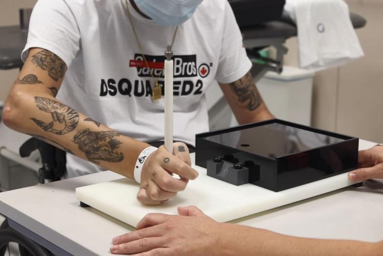 L’Institut Guttmann, centre d’alta expertesa en el tractament del pacient medul·lar amb la cirurgia de transposició de nervis de la ma tetraplègica