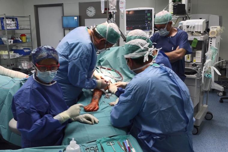 L’Institut Guttmann, centre d’alta expertesa en el tractament del pacient medul·lar amb la cirurgia de transposició de nervis de la ma tetraplègica