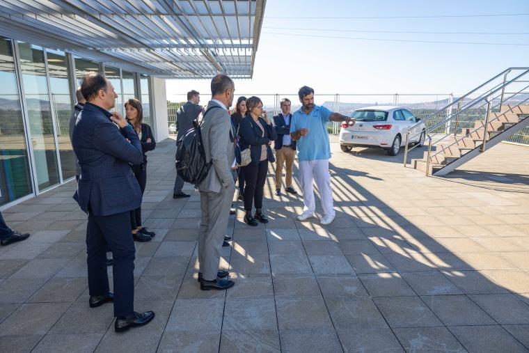 Un grupo italiano de especialistas en urología visita el hospital