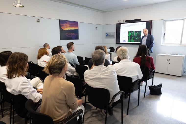 James Fawcett, Chair of the Brain Repair Center at Cambridge University, visits the Institut Guttmann  de Cambridge, visita l’Institut Guttmann