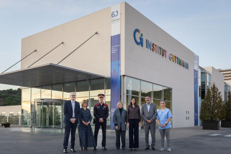 Presentación del Calendario Solidario 2026 de los Mossos d'Esquadra en beneficio del Institut Guttmann
