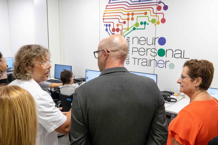 El conseller Raúl Moreno visita Guttmann Hospital de Neurorehabilitació