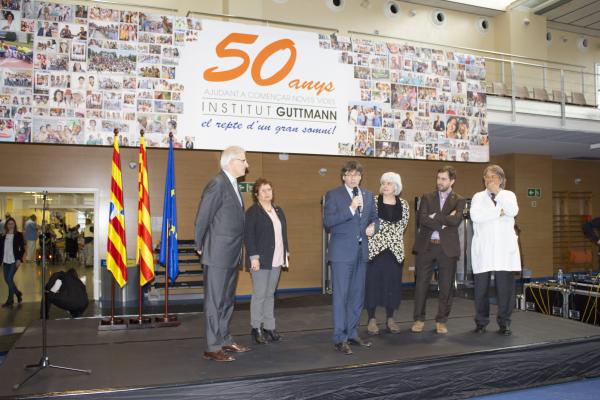 Noticias Institut Guttmann - El presidente de la Generalitat, Carles Puigdemont, visita el Institut Guttmann.