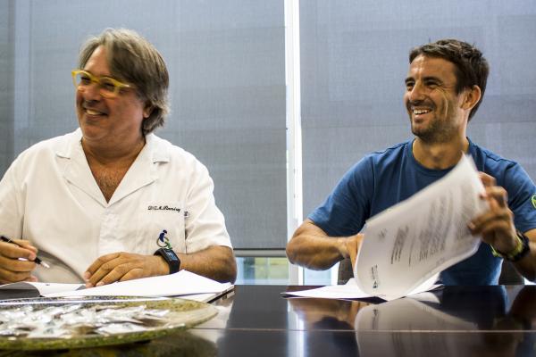 El tenista Tommy Robredo y el Institut Guttmann firman un convenio de colaboración para tenis adaptado