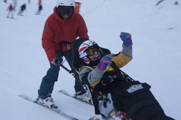 Salida de esquí con los pacientes infantiles