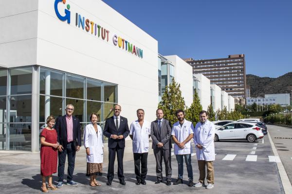 El conseller Buch visita el Institut Guttmann para trabajar conjuntamente por una conducción segura