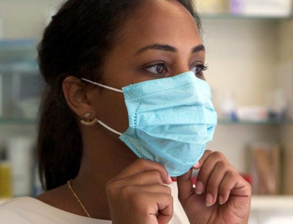 The mask is no longer mandatory in health centers