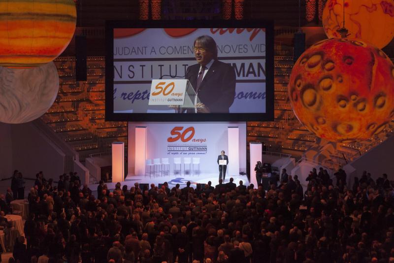 guttmann_50_aniv330.jpg Más de un millar de personas acompañan al Institut Guttmann en la ceremonia institucional de celebración y clausura de los actos del 50 aniversario