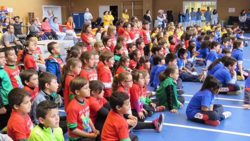 img_0701.jpg “¡Muévete... y Verás!”, las jornadas de educación física organizadas por el Institut Guttmann que tienen como objetivo la práctica de actividad física inclusiva en el entorno de la escuela ordinaria