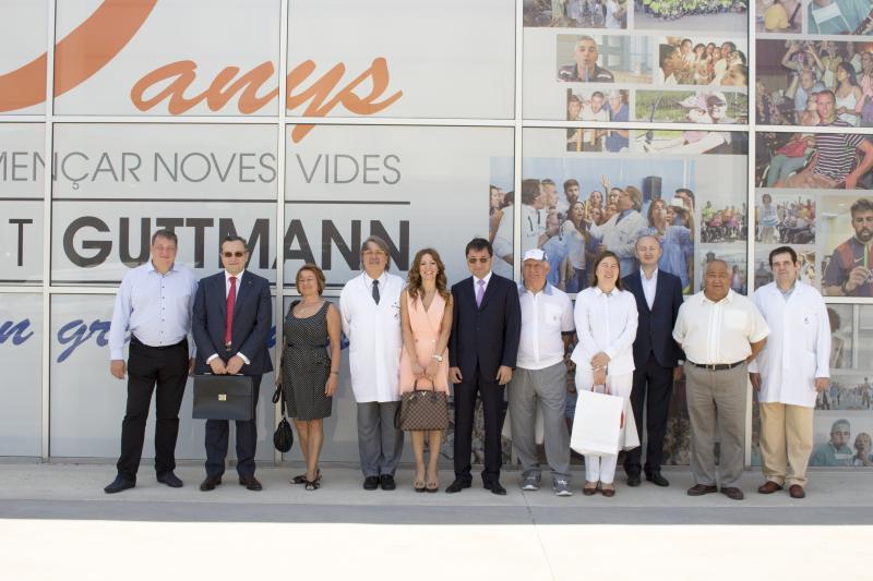 Los embajadores de Armenia y Kazajstán visitan el Institut Guttmann