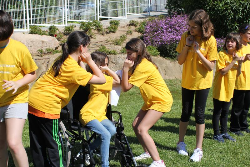 img_2964.jpg El Institut Guttmann presenta su nuevo portal web Delfines de Colores para la promoción de la educación física inclusiva