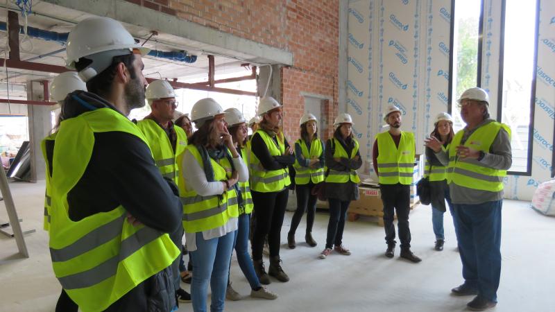 img_0006.jpg os profesionales del "Guttmann, NeuroPersonalClinic®" visitan las instalaciones de La Sagrera