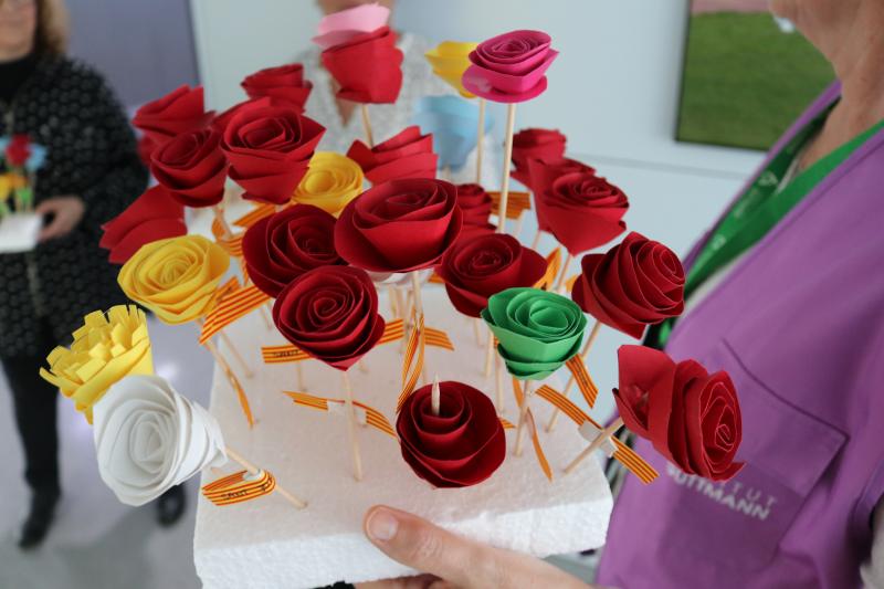 img_8325.jpg Un Sant Jordi muy especial en el Institut Guttmann