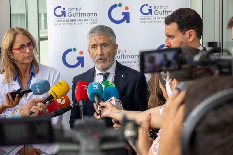 El ministre de l'Interior, Fernando Grande-Marlaska, visita l'Institut Guttmann