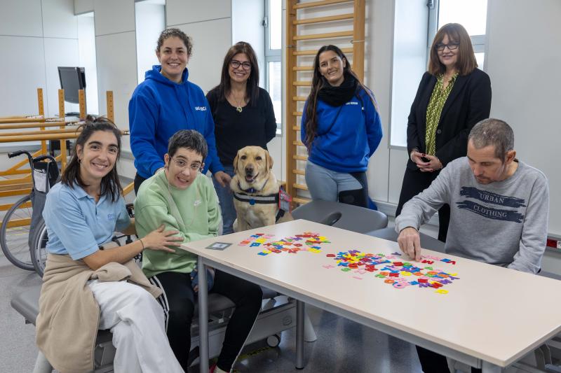 We start dog-assisted therapy at the Institut Guttmann