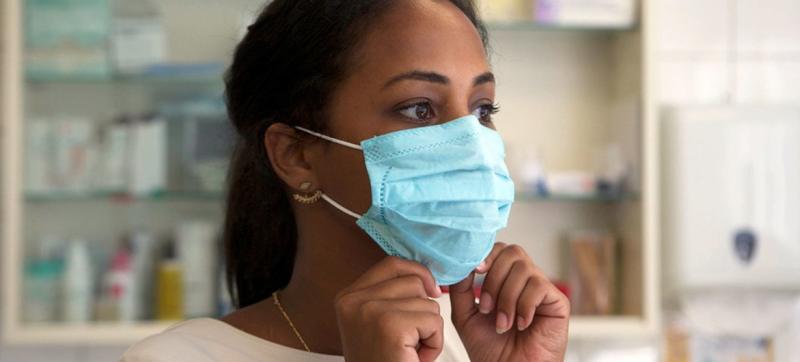 The mask is no longer mandatory in health centers